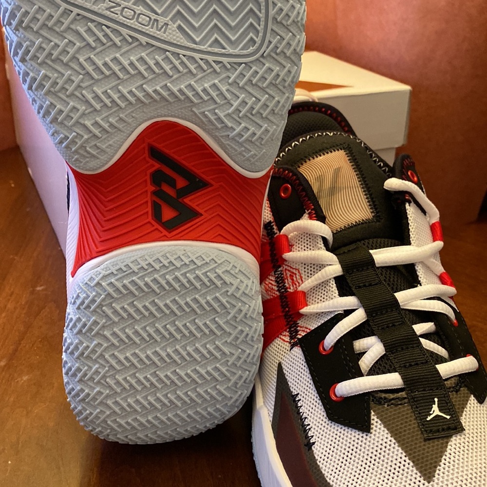 NWT Jordan One Take II| Jordan’s | Jordan’s Red & White | Russell Westbrook Sz 9 - Picture 4 of 6